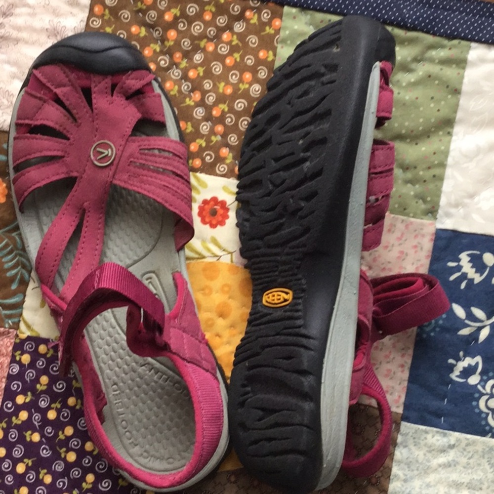 Women’s Keen sz7.5 sandal.